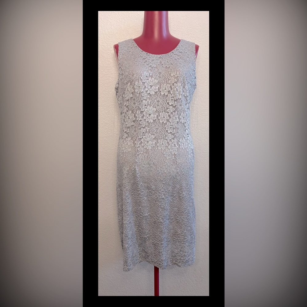 Chic Gray Midi Dress with Timeless Elegance